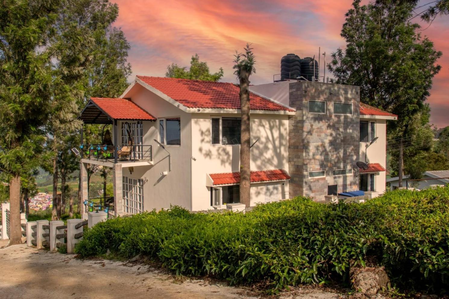 Villa Stayvista At Misty Oaks With Breakfast *
