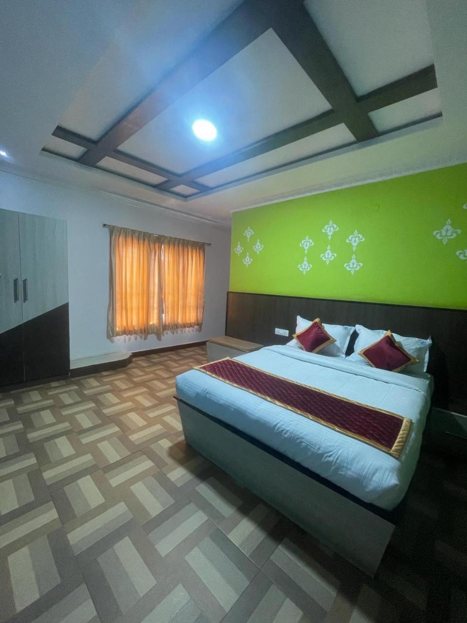 Ooty Vpr Residency Guest house