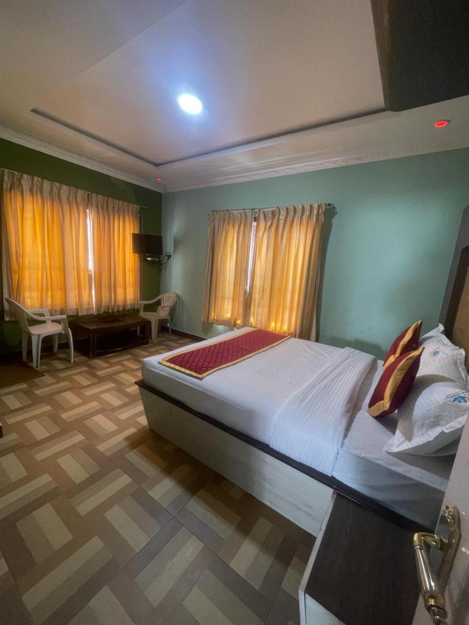 Ooty Vpr Residency Guest house *