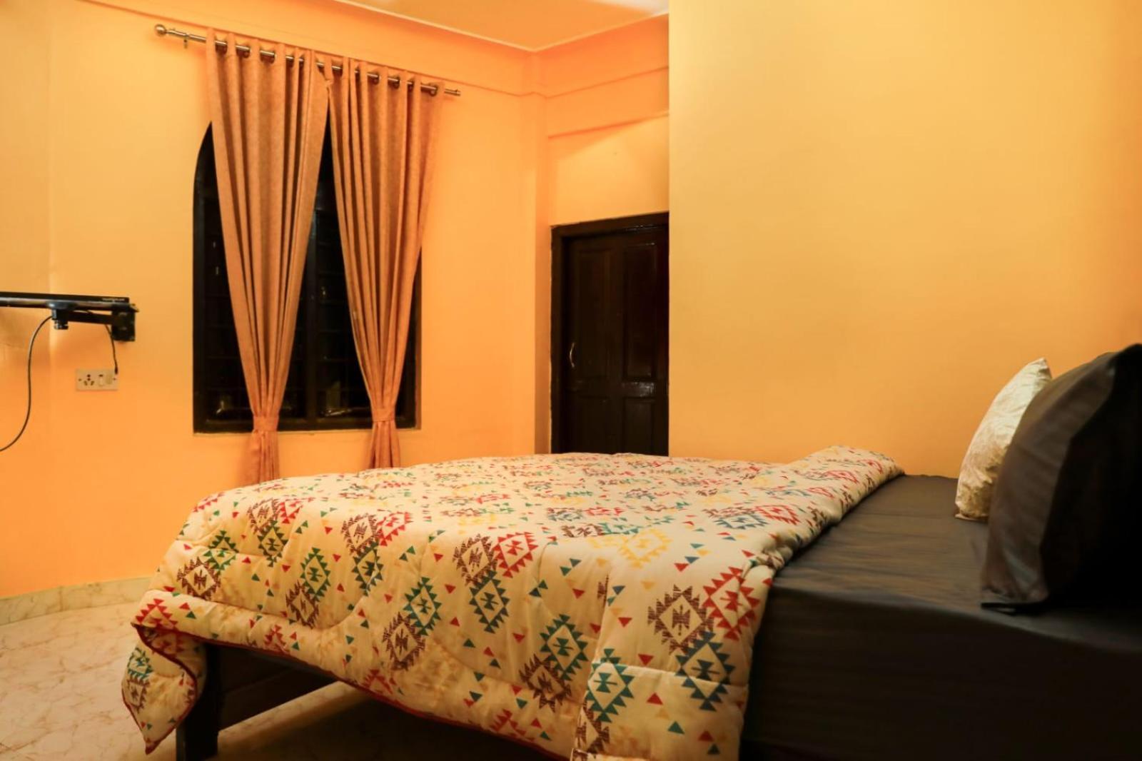 Bob Leisure Hotel *