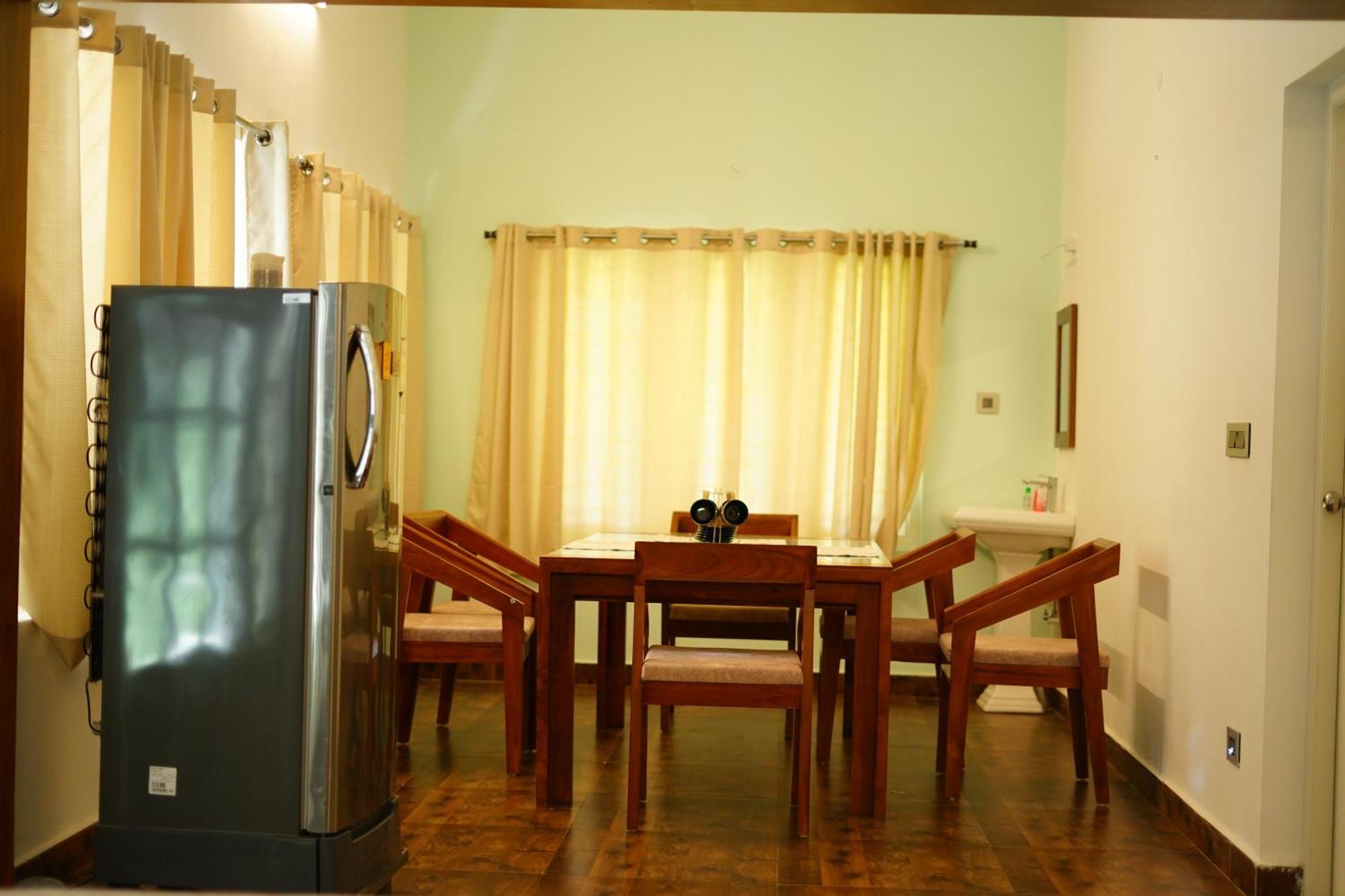 Villa Velvet *