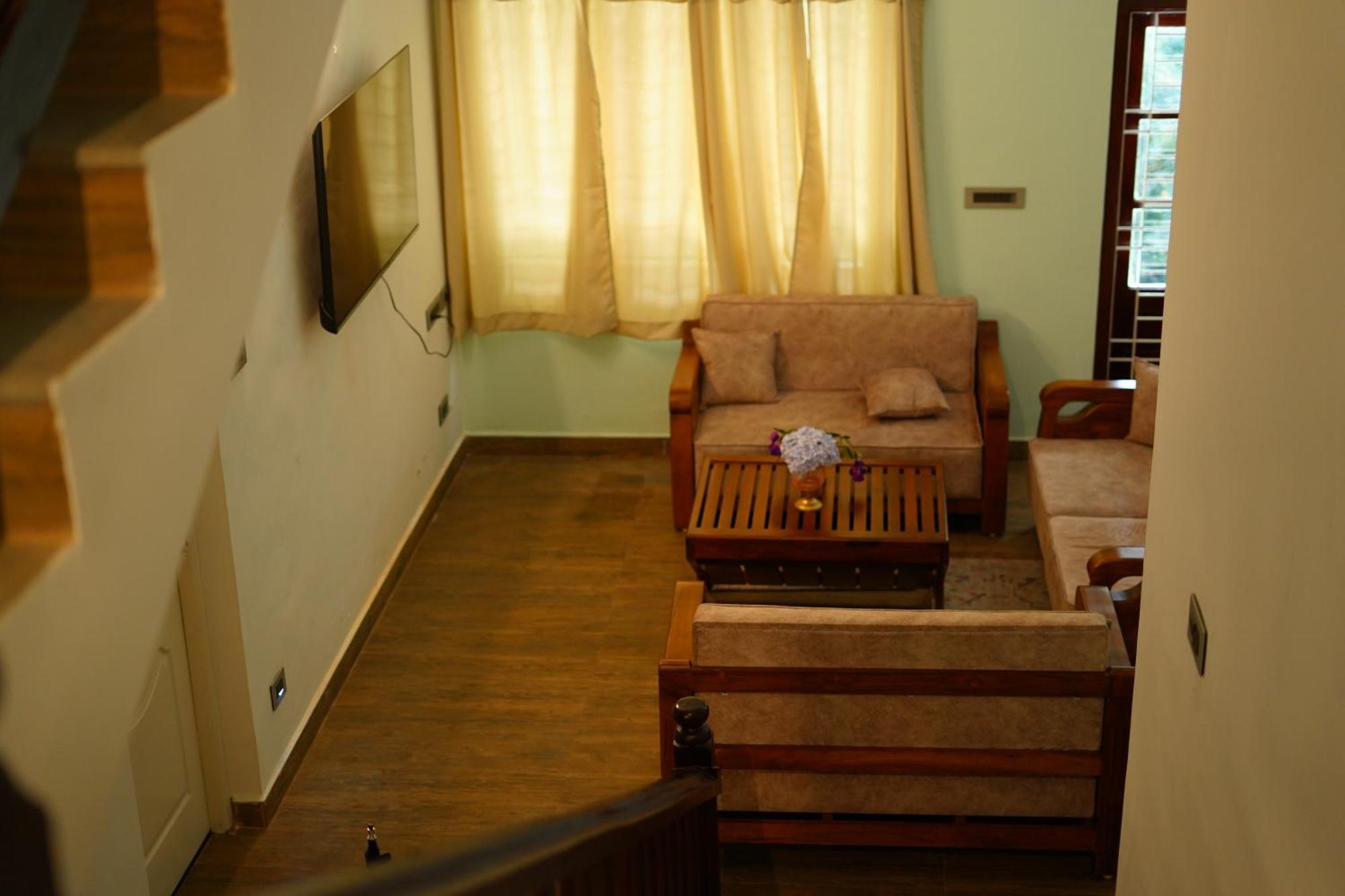 Velvet Villa