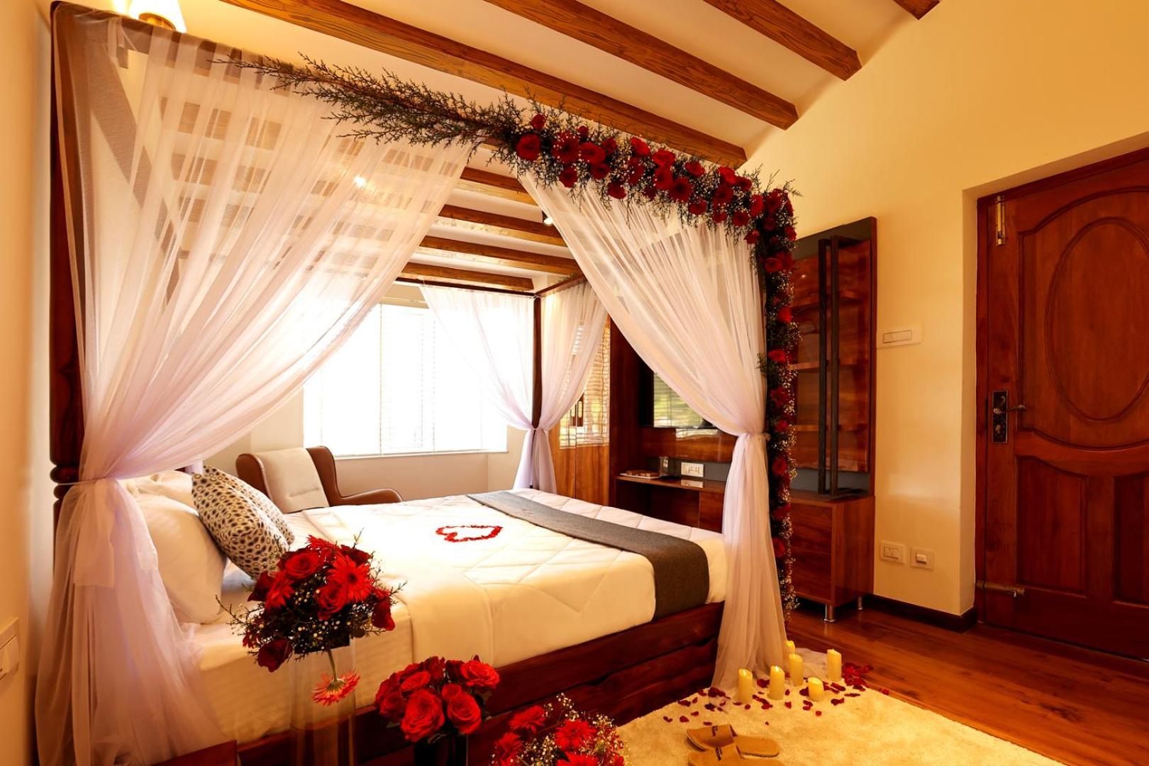 Wood Hill * Ooty
