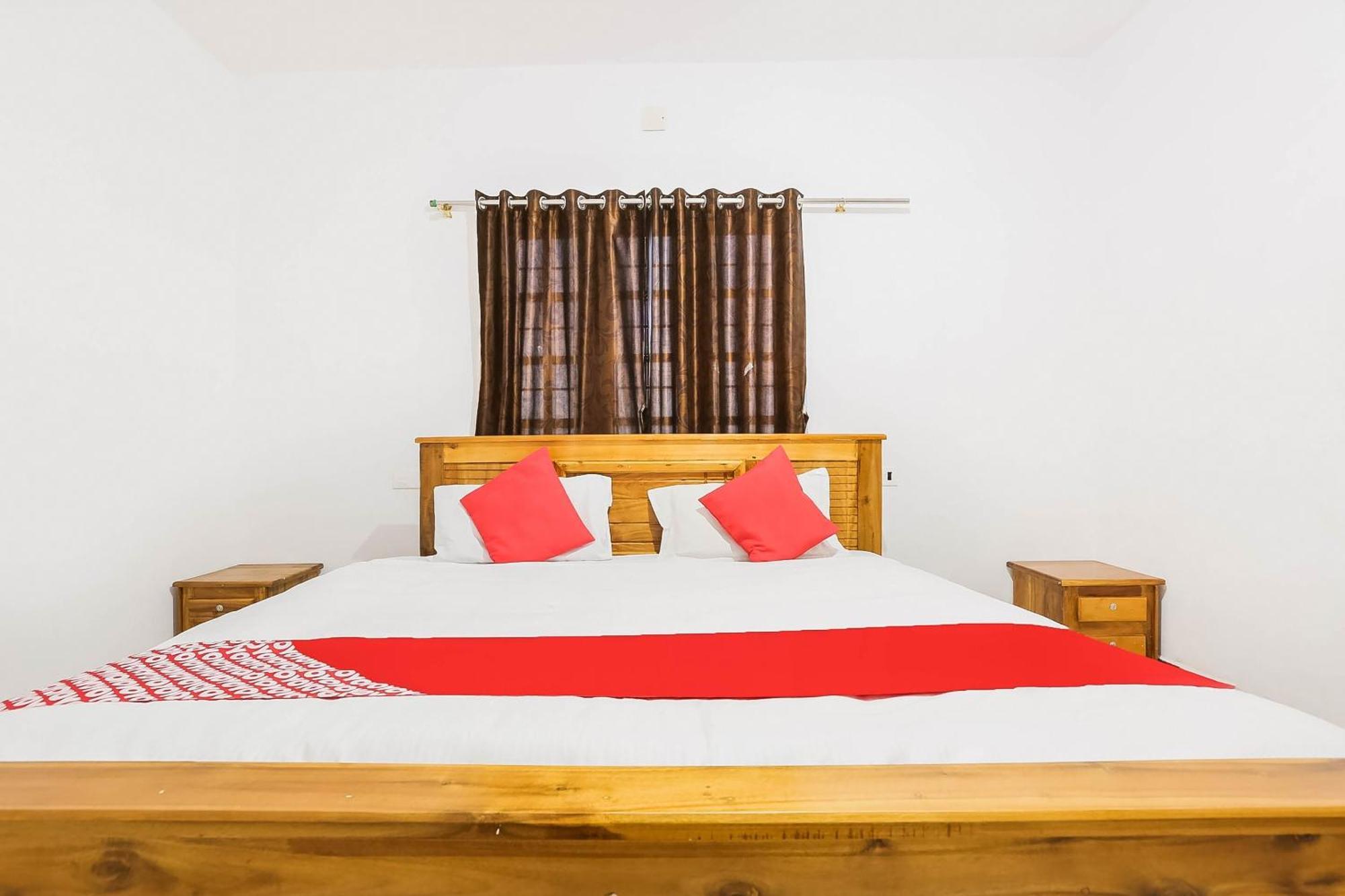 Hotel Oyo Heaven Holidays