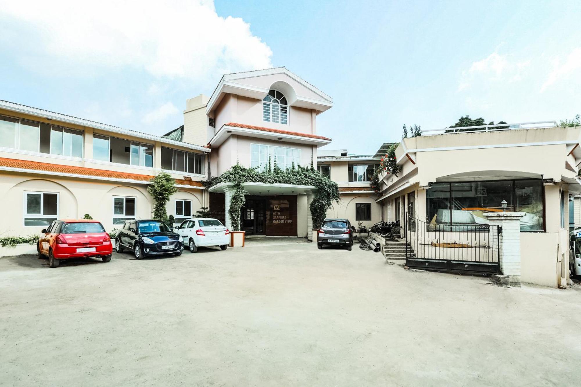 Hotel Capital O 13231 Sapphire Garden View 3*