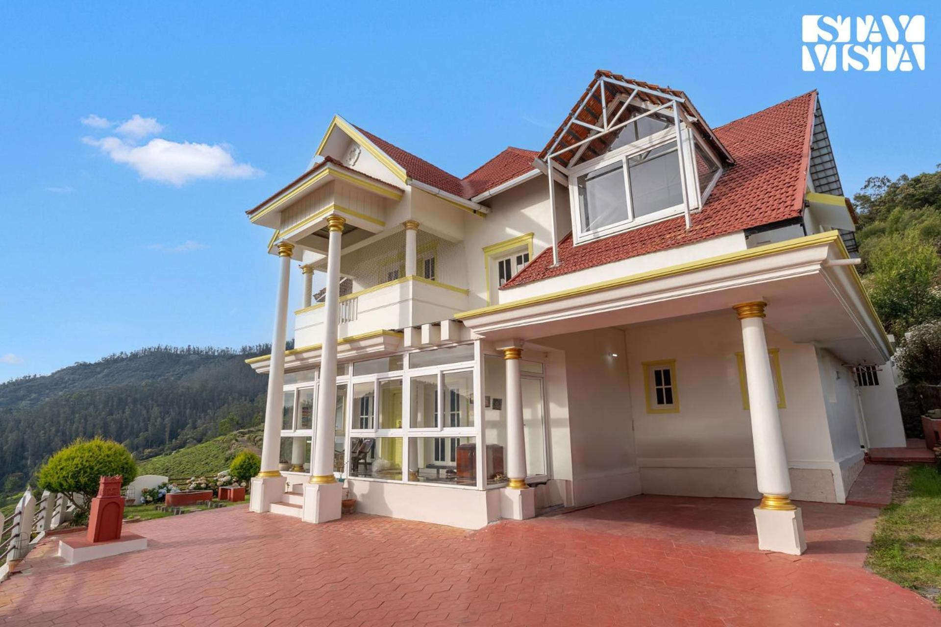 Villa Stayvista At Orion's Crest Including Breakfast