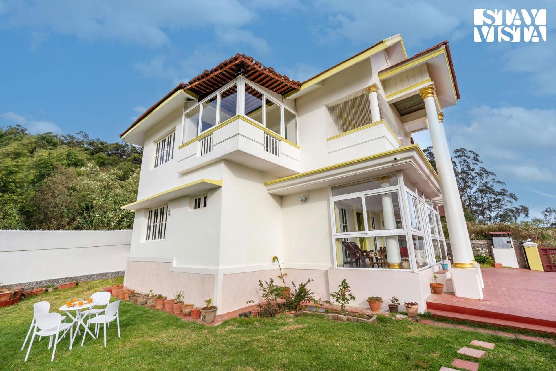 Villa Stayvista At Orion's Crest Including Breakfast Ooty