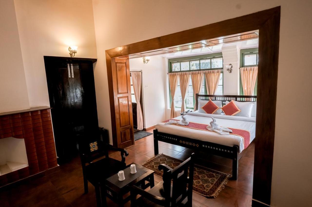 Homestay Lakefront