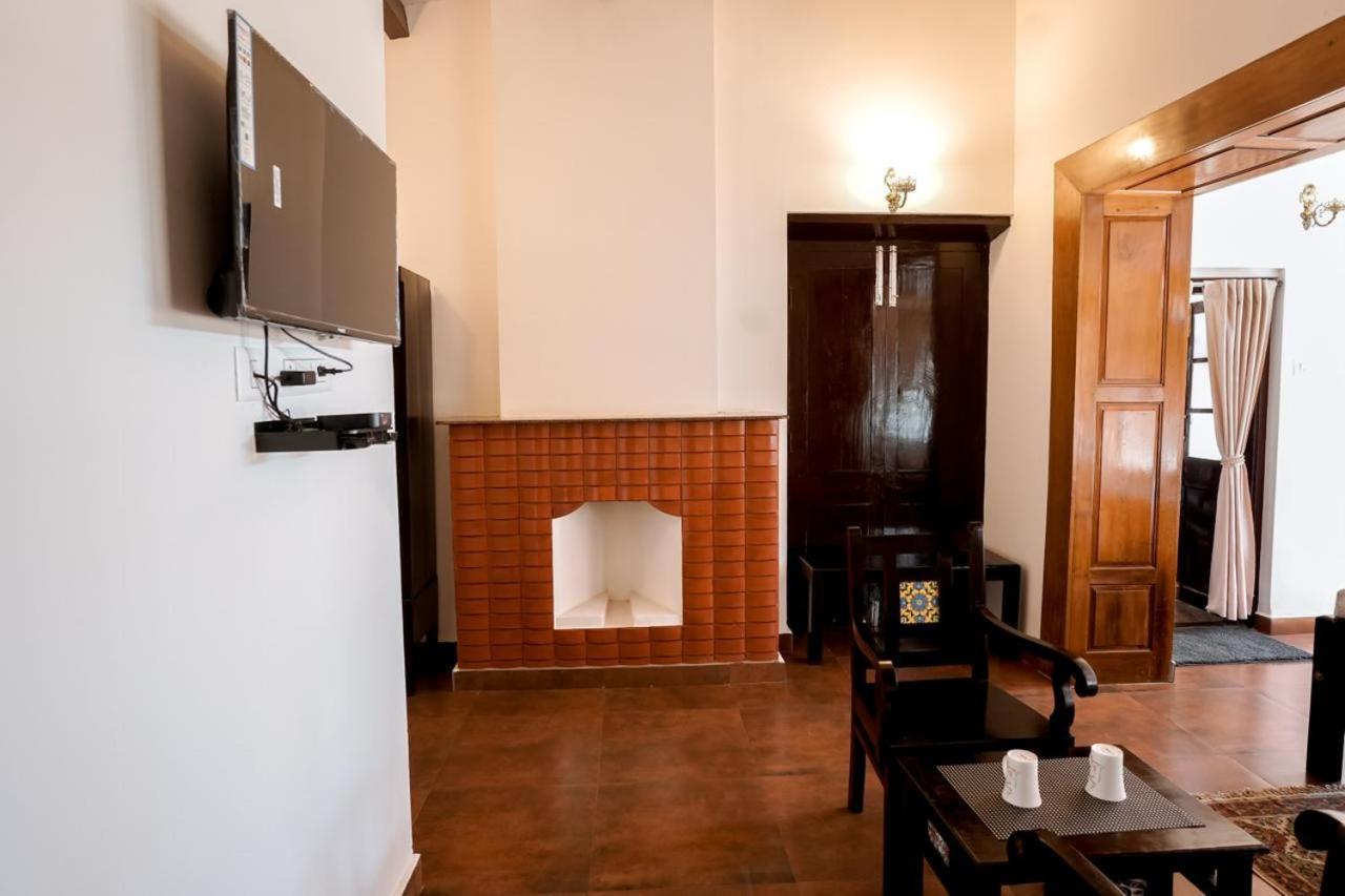 Homestay Lakefront