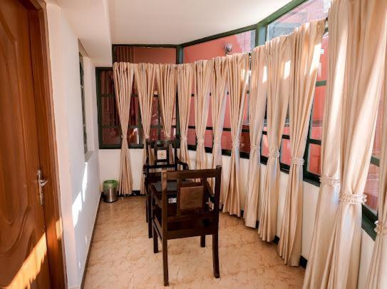 Homestay Lakefront