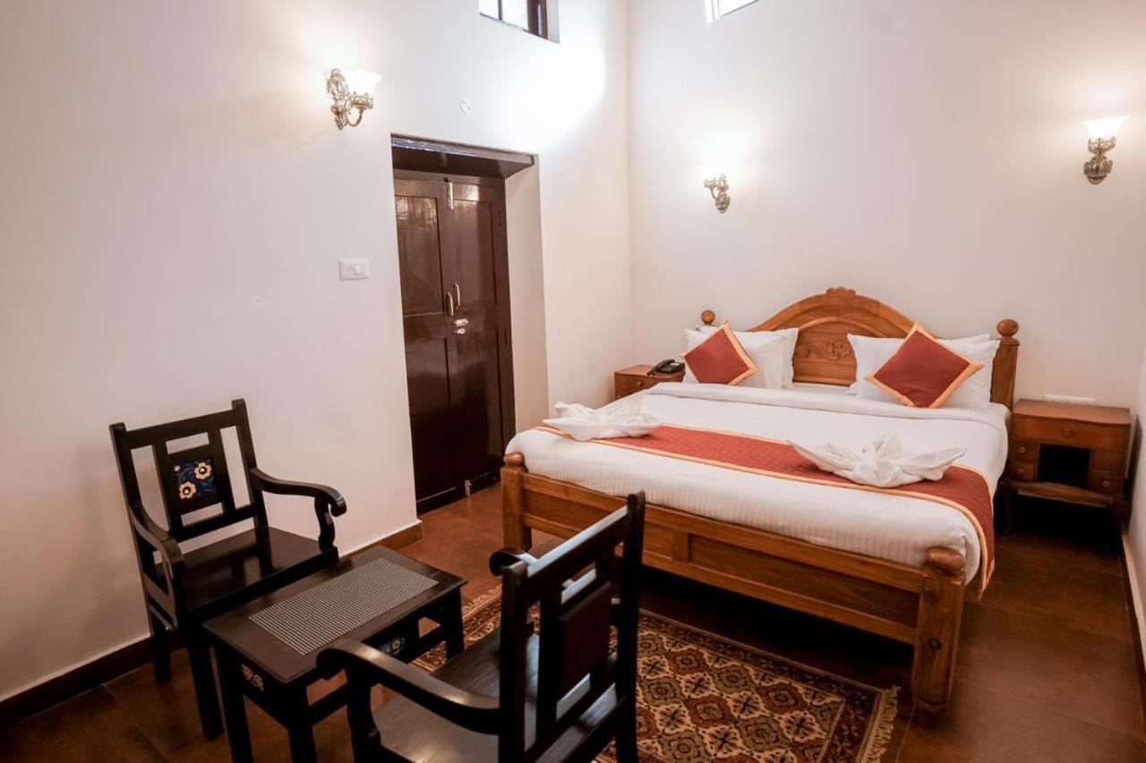 Homestay Lakefront