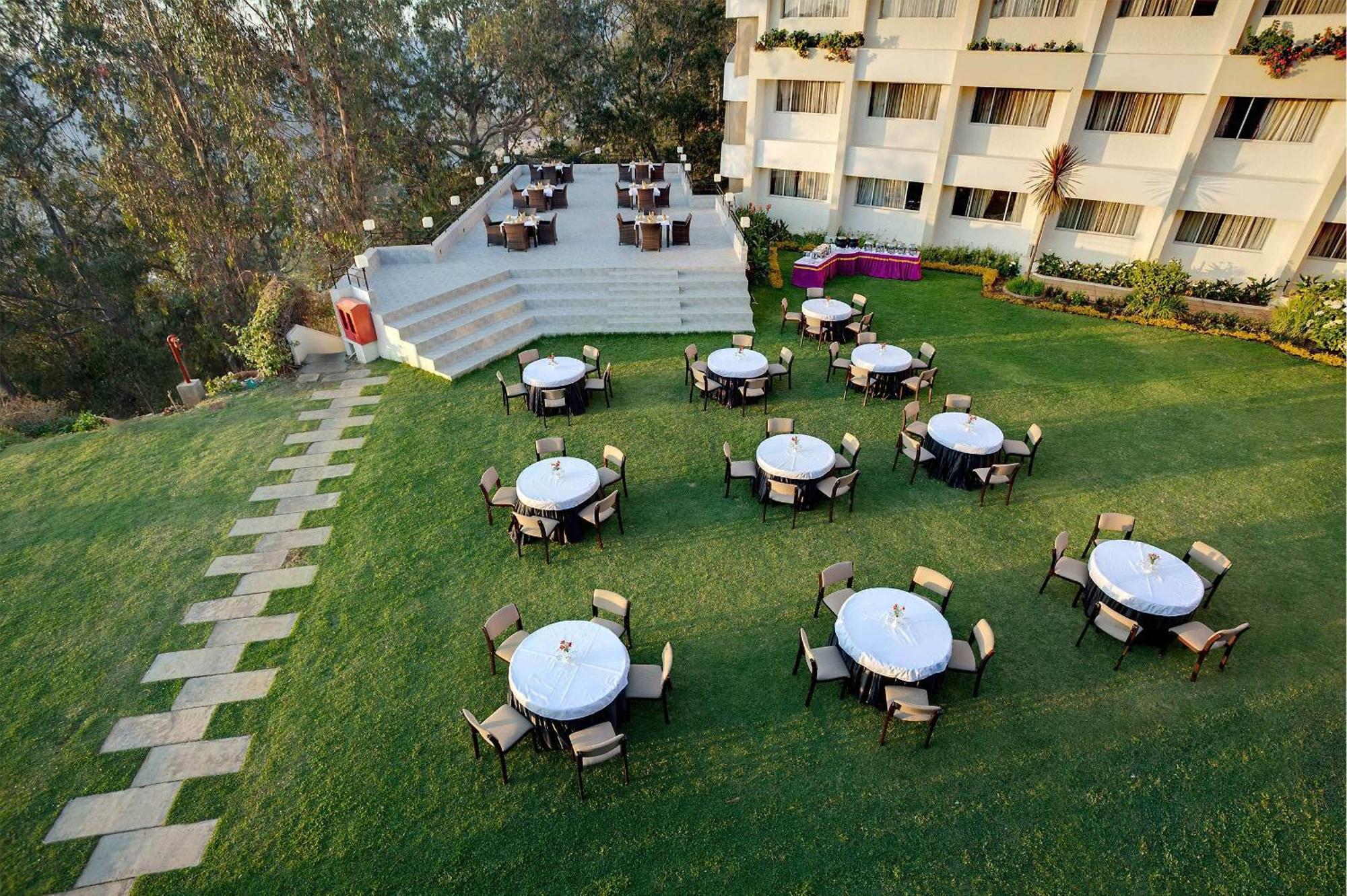 Sinclairs Retreat 3* Ooty
