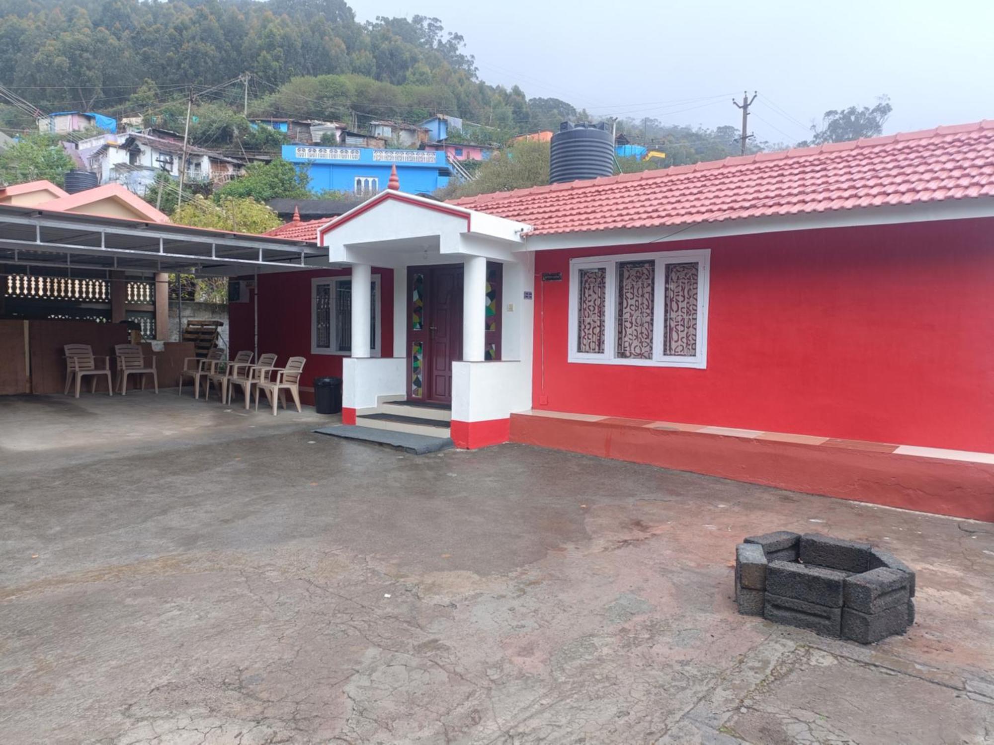 Homestay Little Castle *