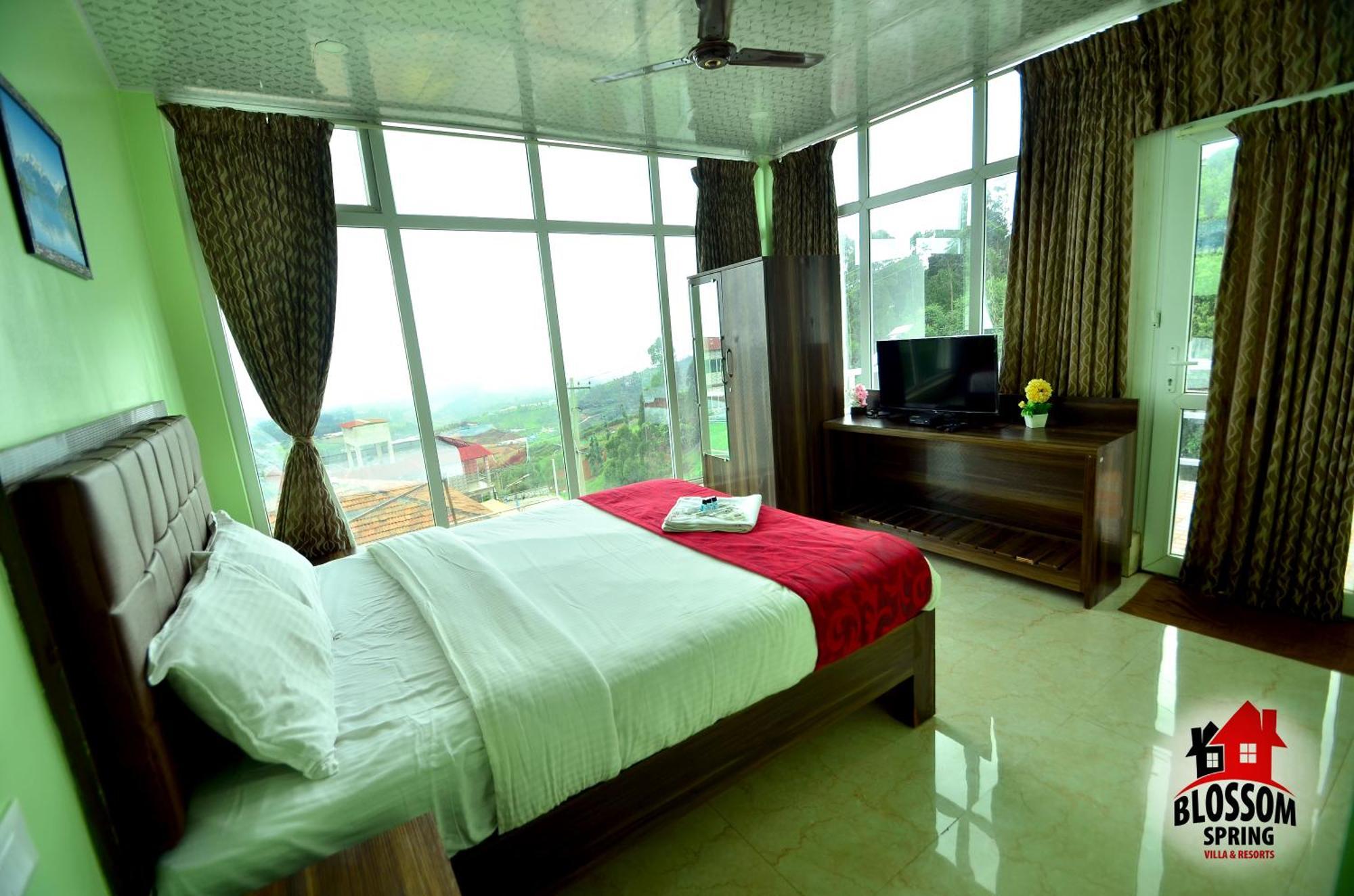 Blossom Spring Hotel 4*