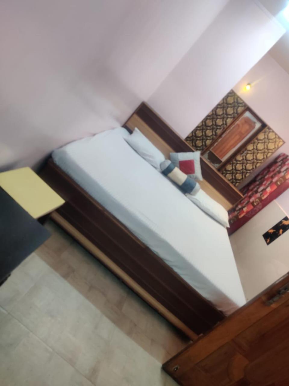Hotel Pentoz - Charing Cross, 5*