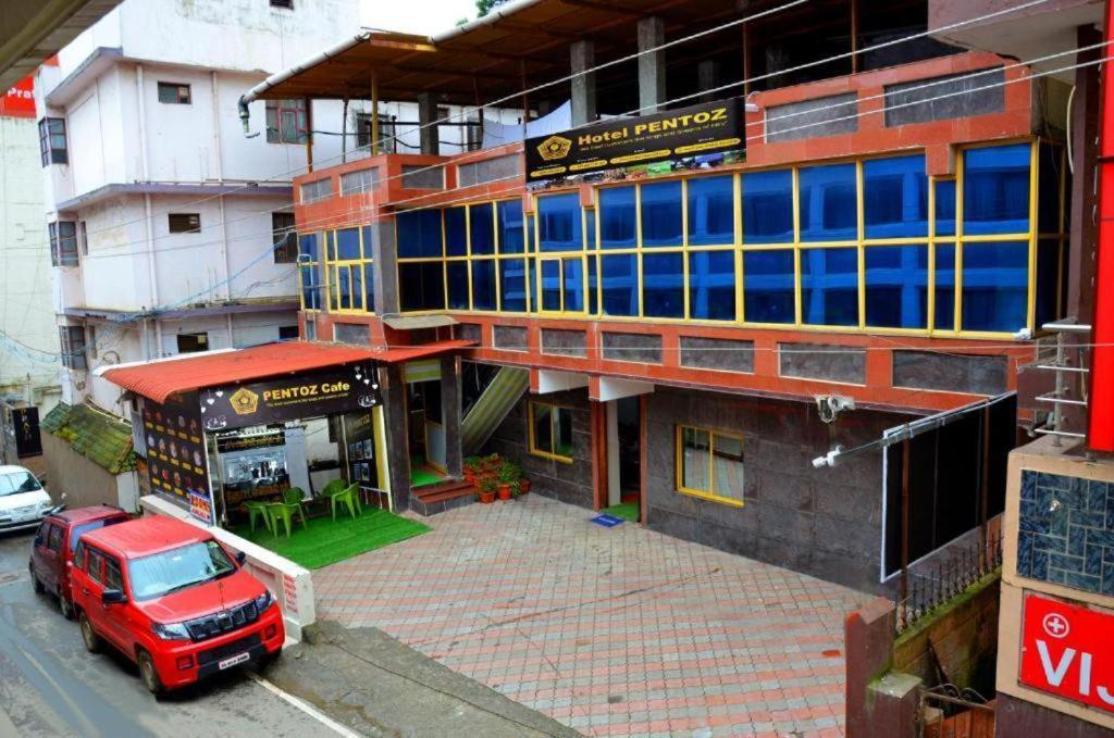 Hotel Pentoz - Charing Cross, 5*