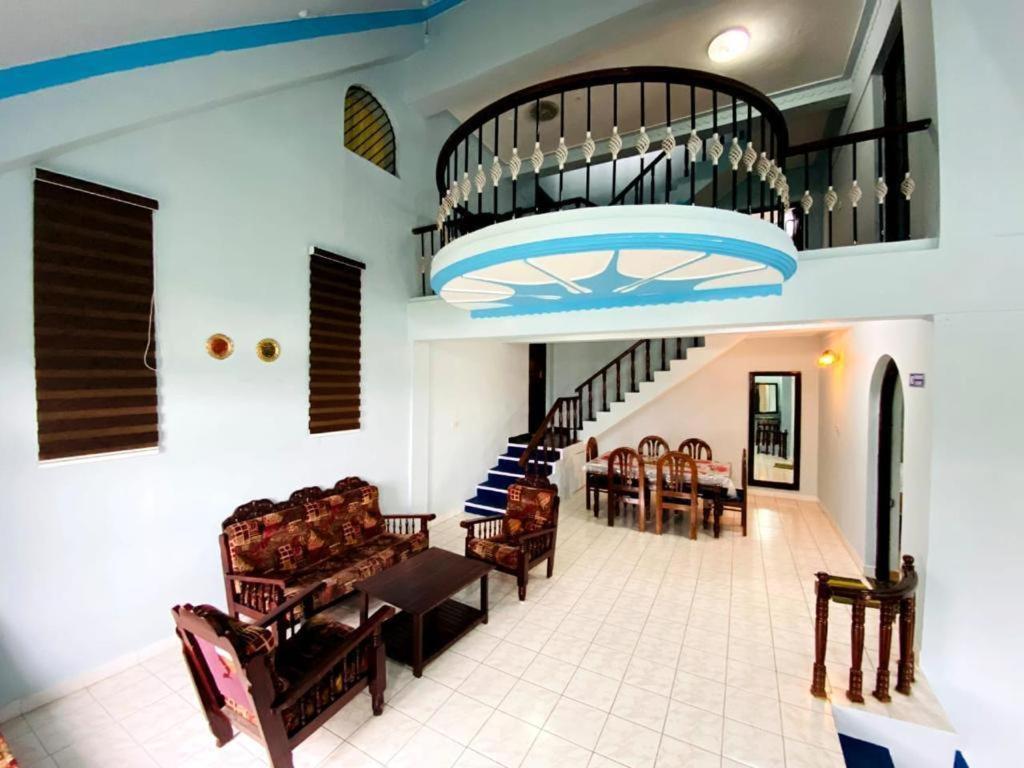 Bob Leisure Hotel