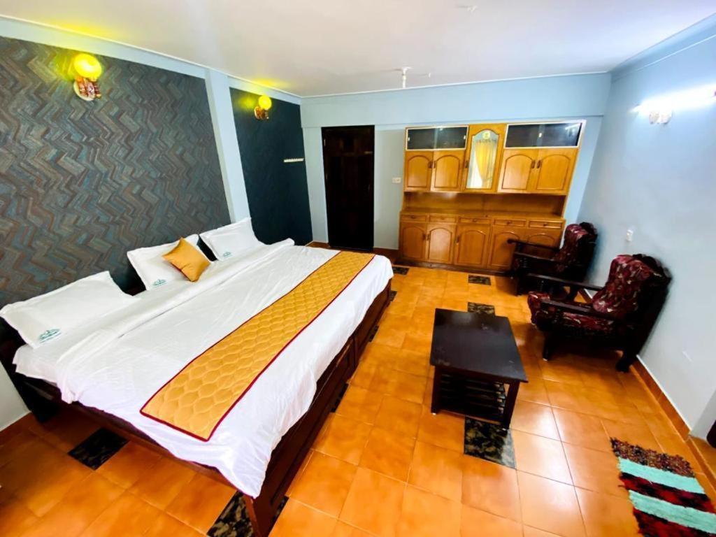 Bob Leisure Hotel