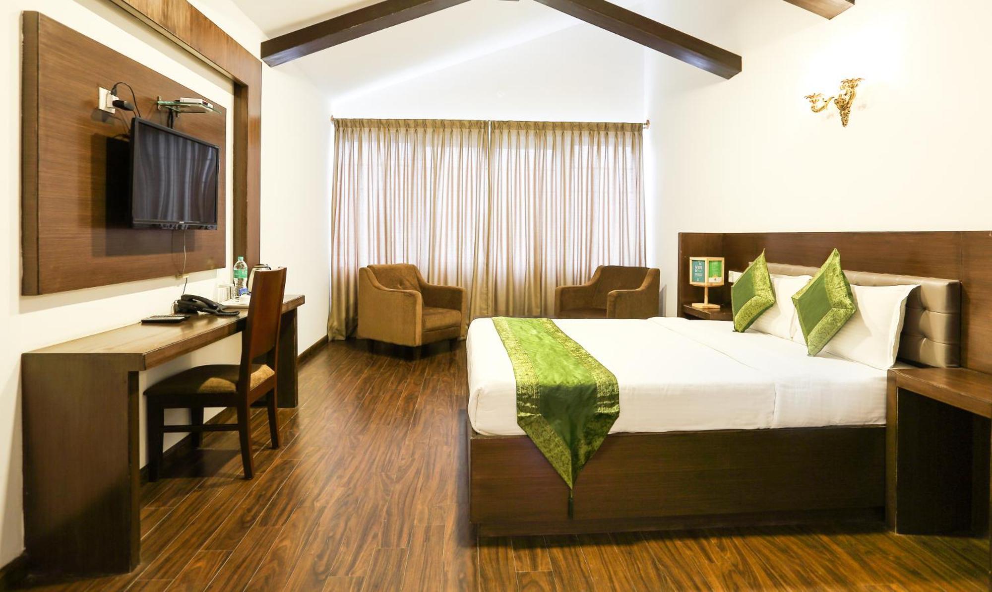 Hotel Treebo Skydale & With Mountain View 3*