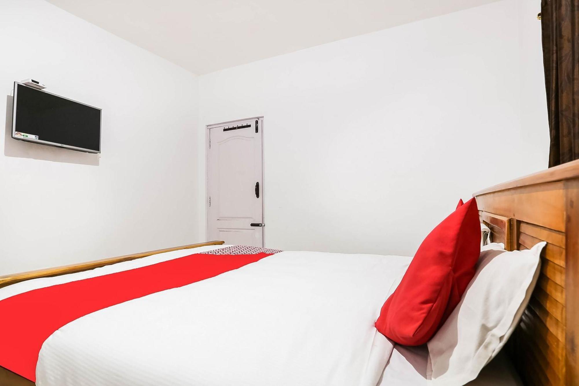 Hotel Oyo Heaven Holidays