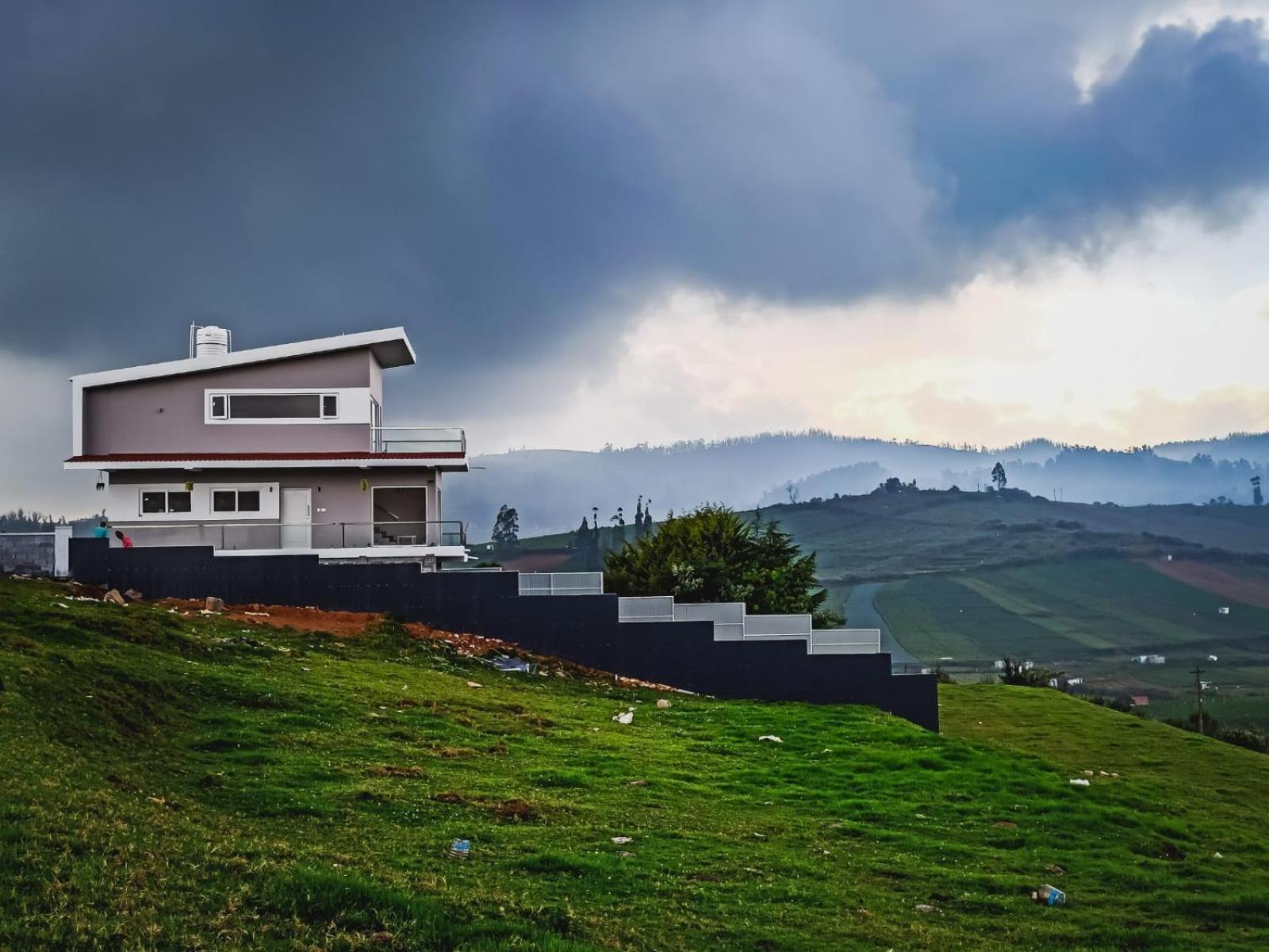 Hill 3 * Ooty