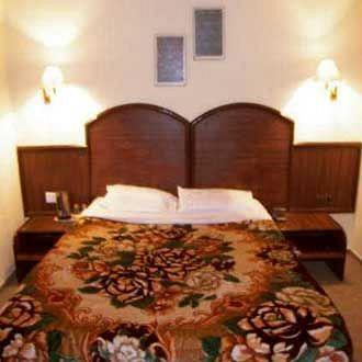 Hotel Fabhotel Khems Shoram Palace Road 3*