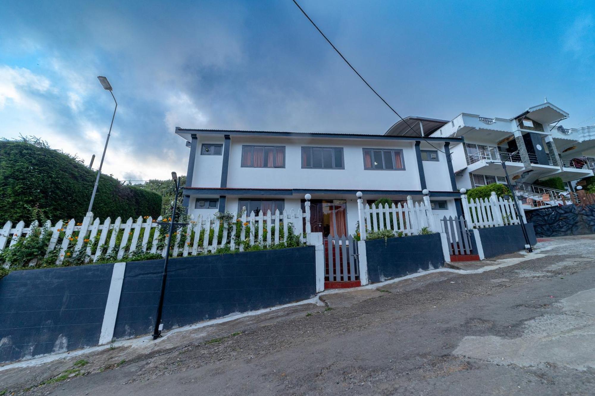 Fortune Retreats Resort 3*
