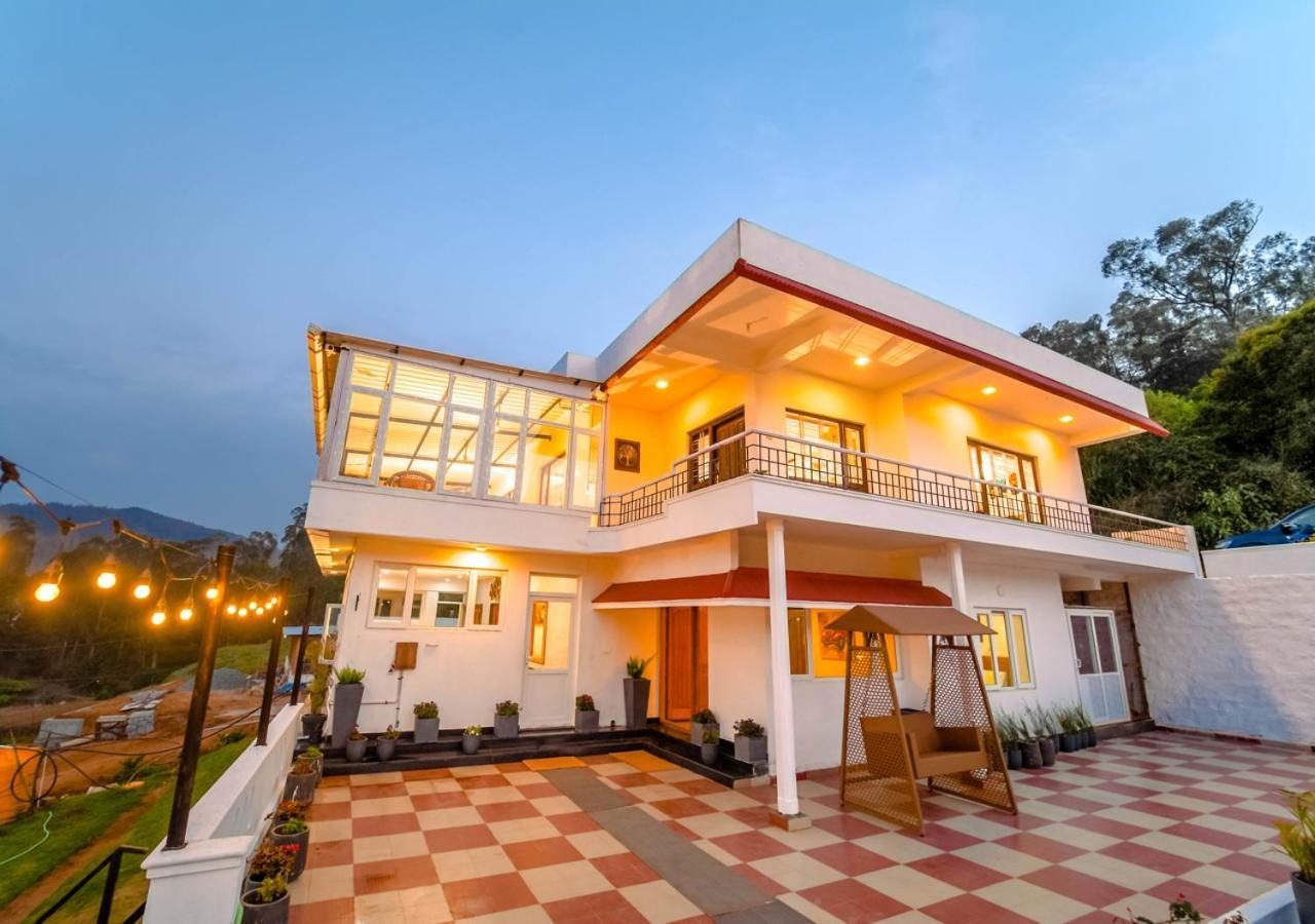 Resort Silent Retreat Pool By Voye Homes Ooty