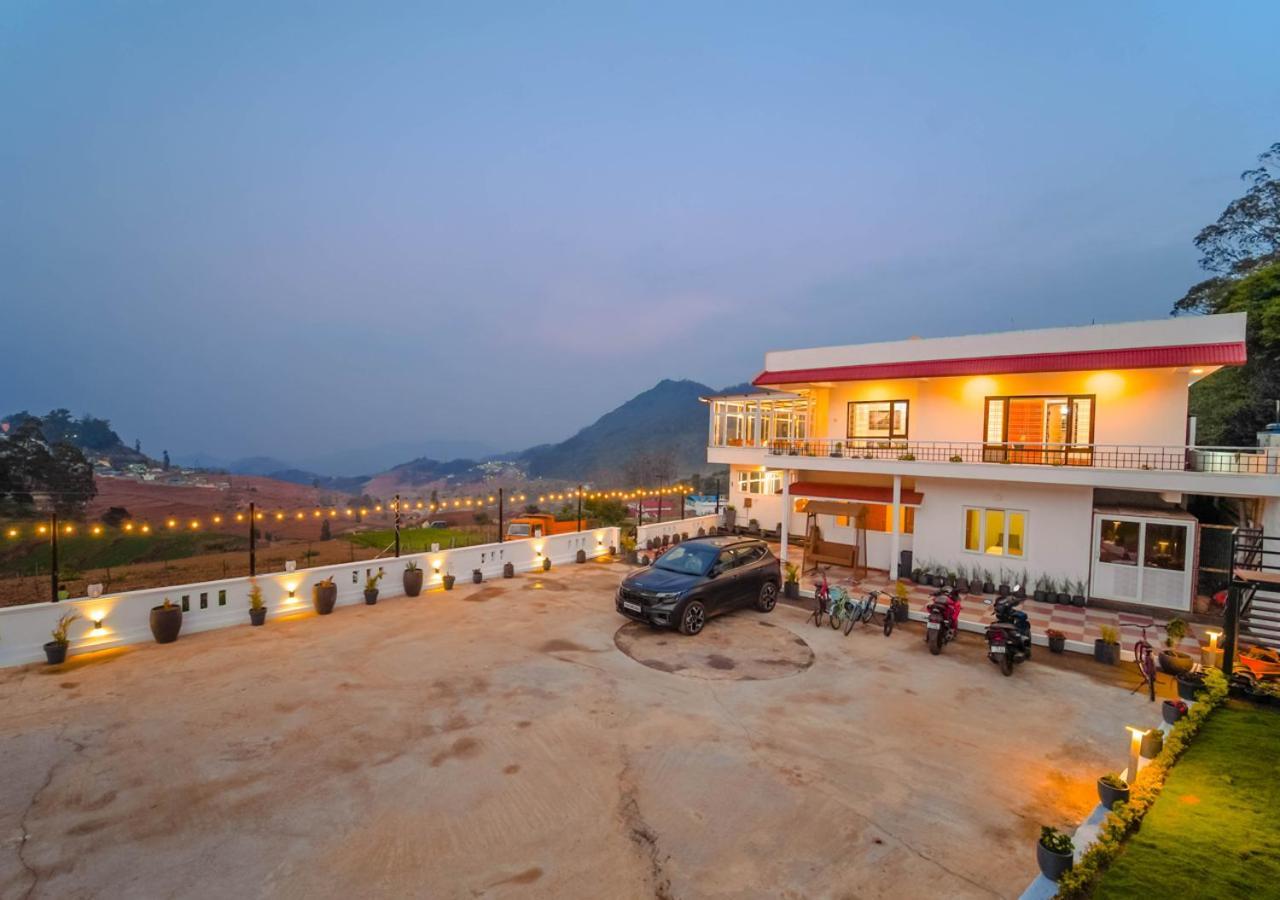 Silent Retreat Pool By Voye Homes Resort *