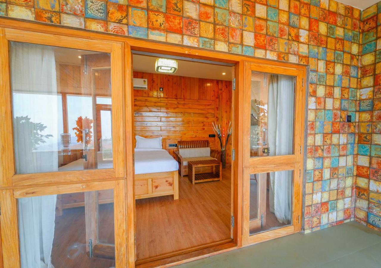 Silent Retreat Pool By Voye Homes Resort *