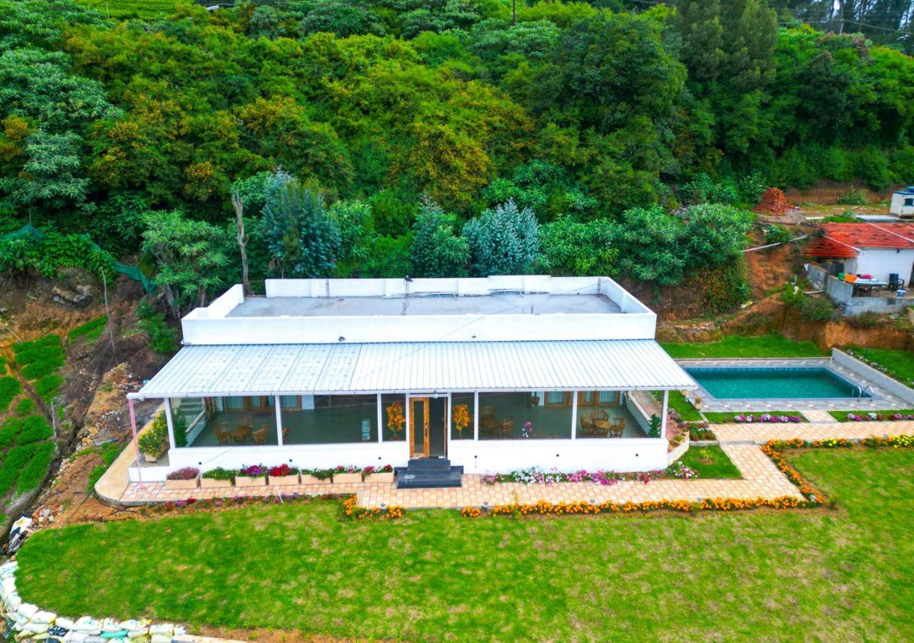 Resort Silent Retreat Pool By Voye Homes Ooty