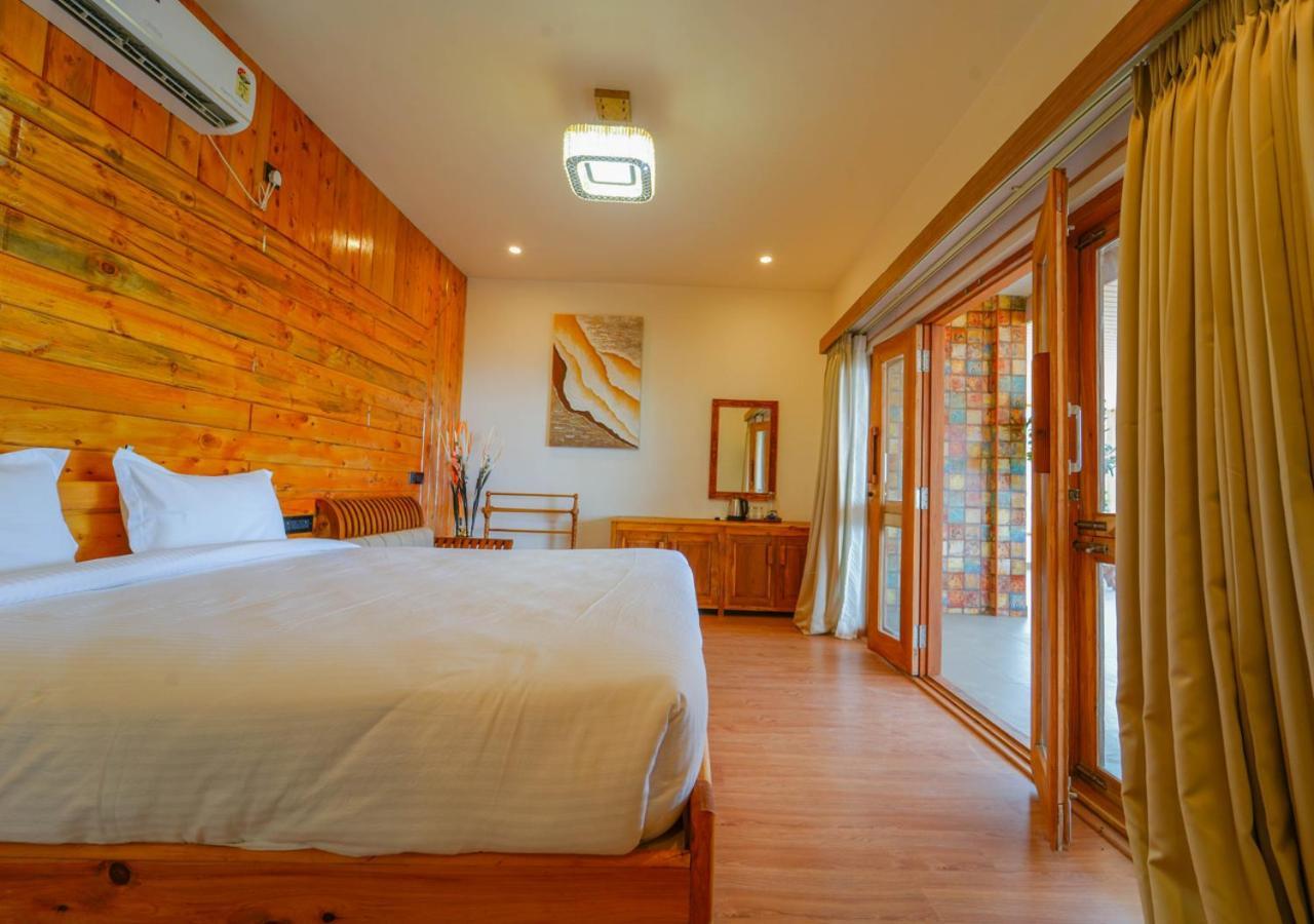 Silent Retreat Pool By Voye Homes Resort Ooty