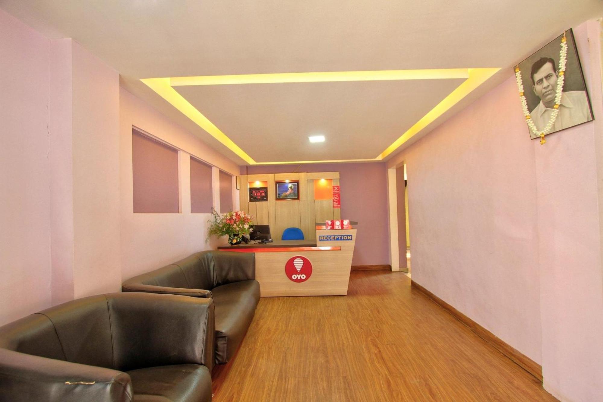 Hotel Super Townhouse Hills Palace 3*