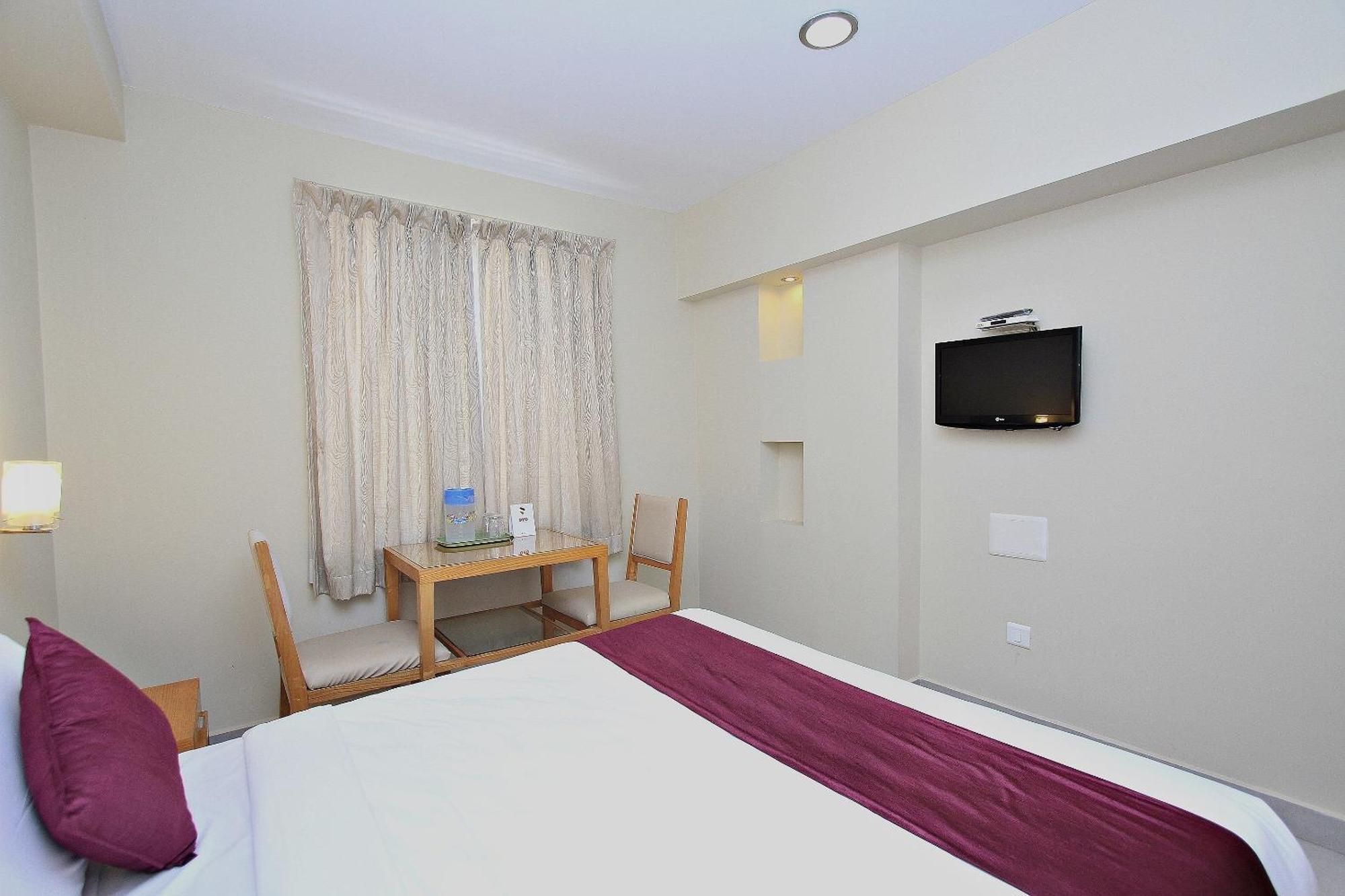 Super Townhouse Hills Palace Ooty