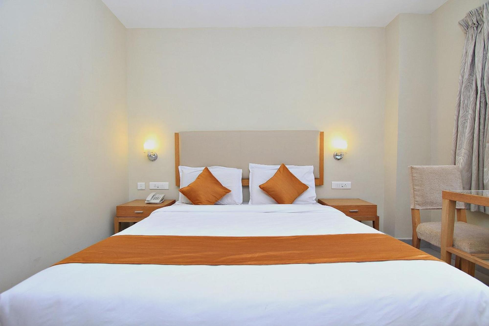 Super Townhouse Hills Palace Ooty