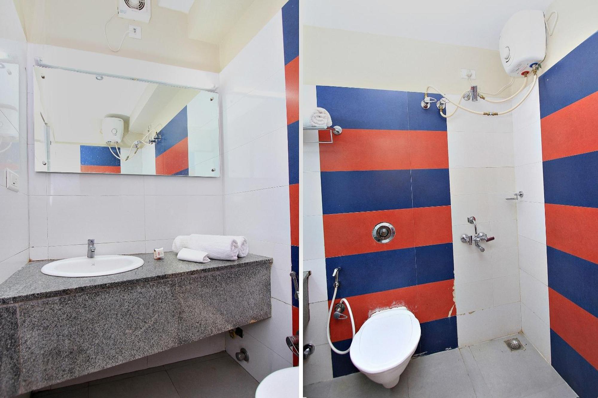 Super Townhouse Hills Palace