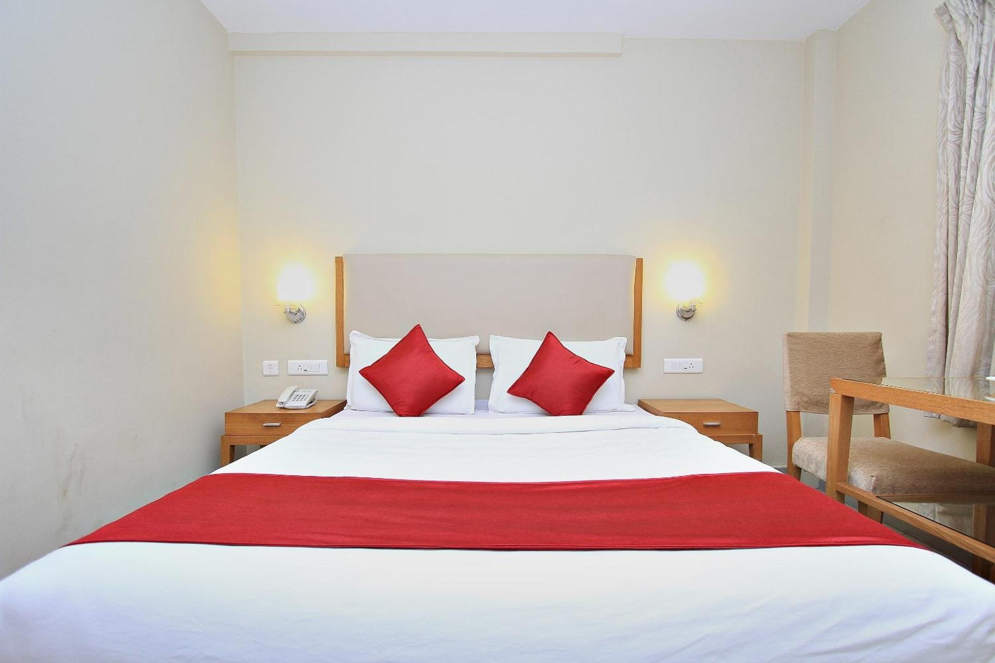 Hotel Super Townhouse Hills Palace 3*
