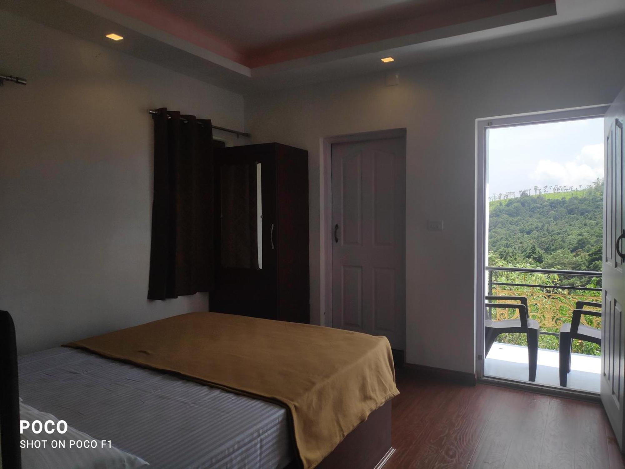 Lush Green View Tea Garden View Holiday home Ooty
