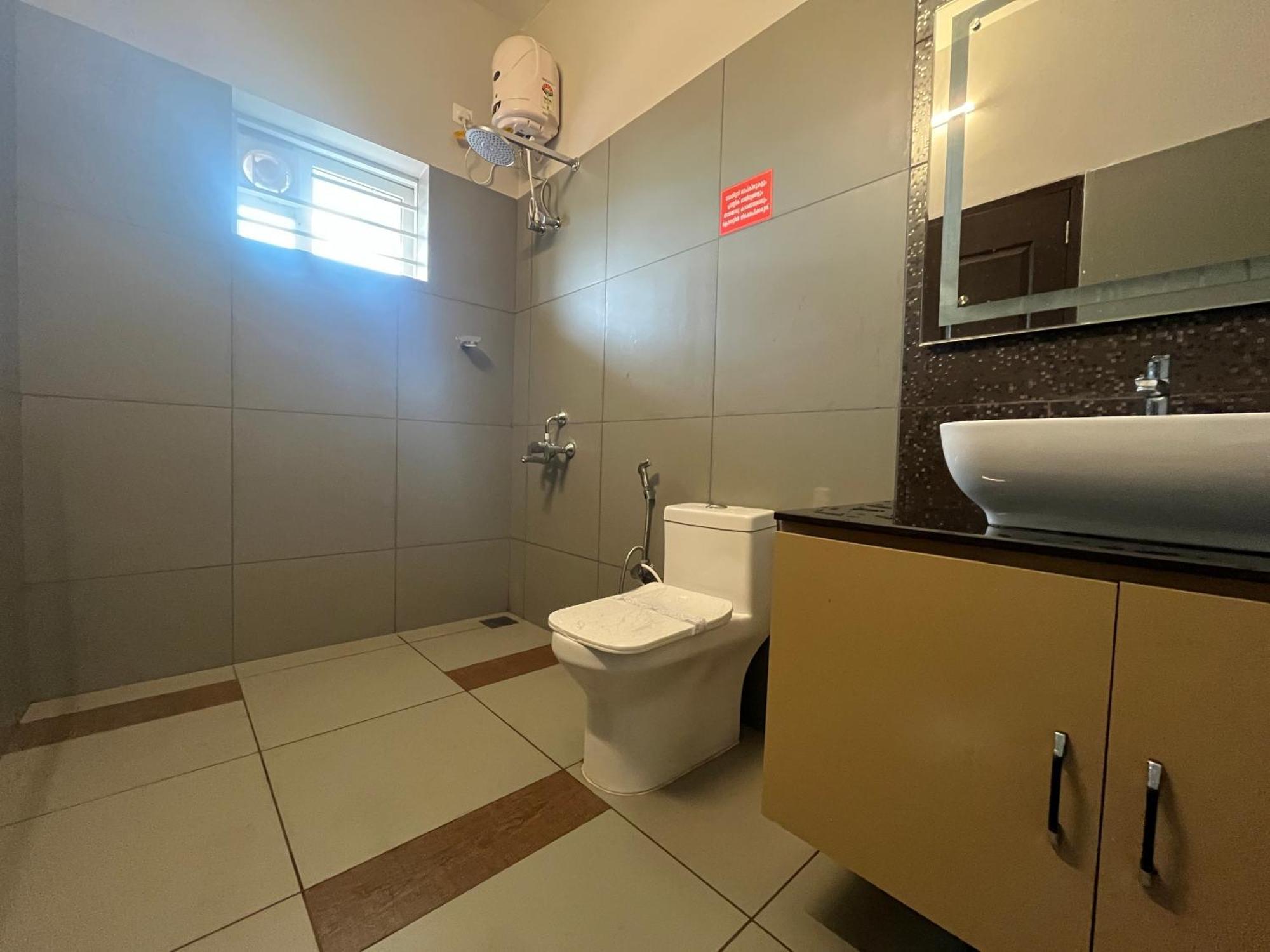 Homestay Away From - 5 - In Ooty,