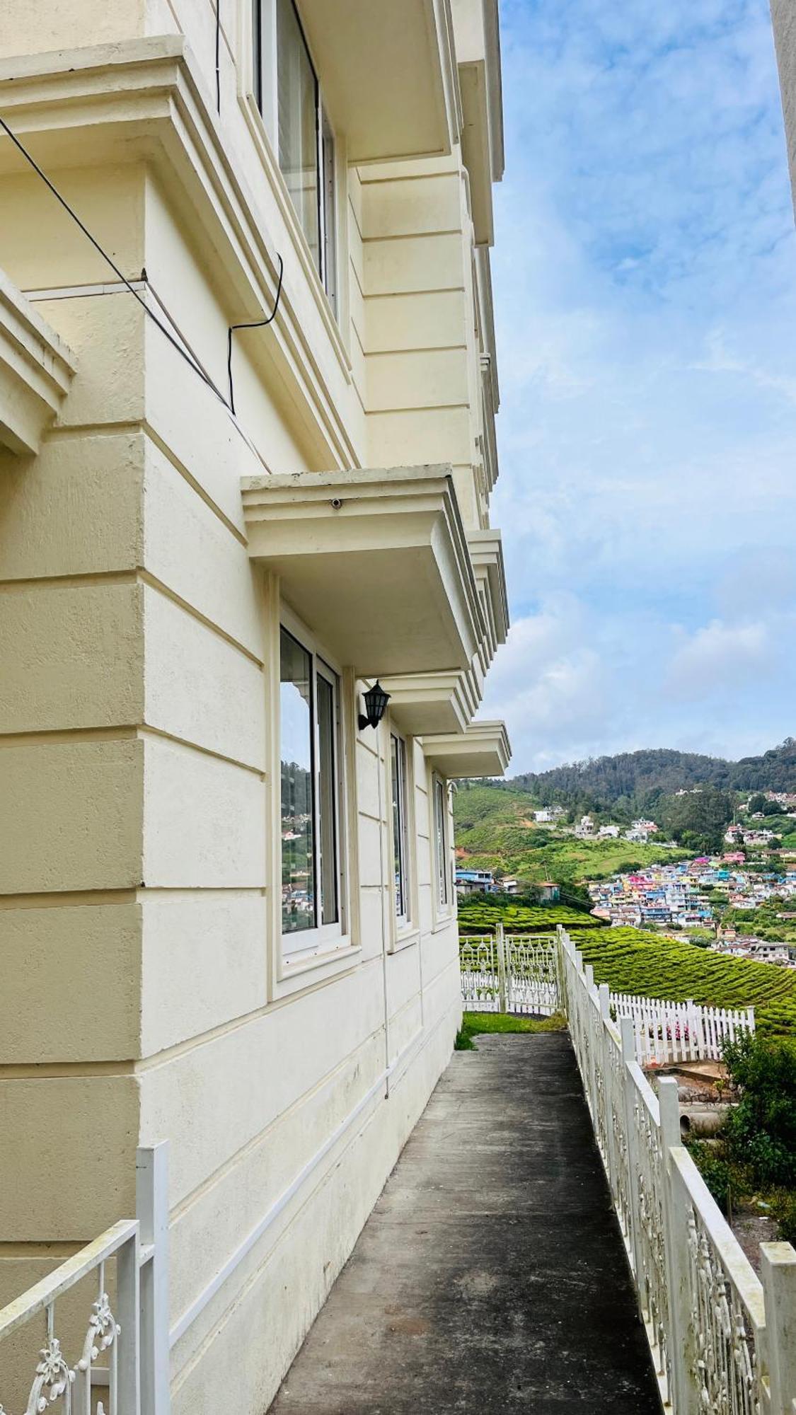 Homestay Away From - 5 - In Ooty, Ooty