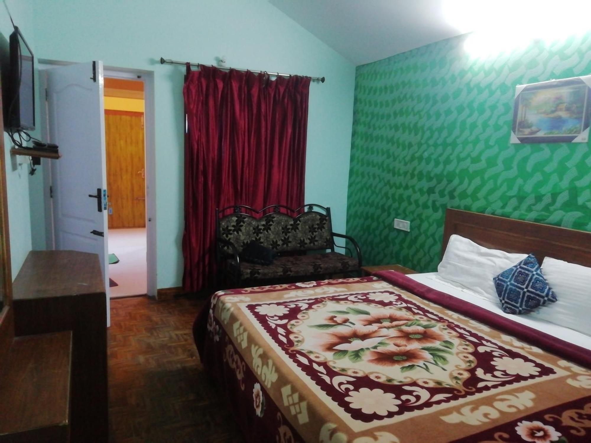Sunstar Apartment