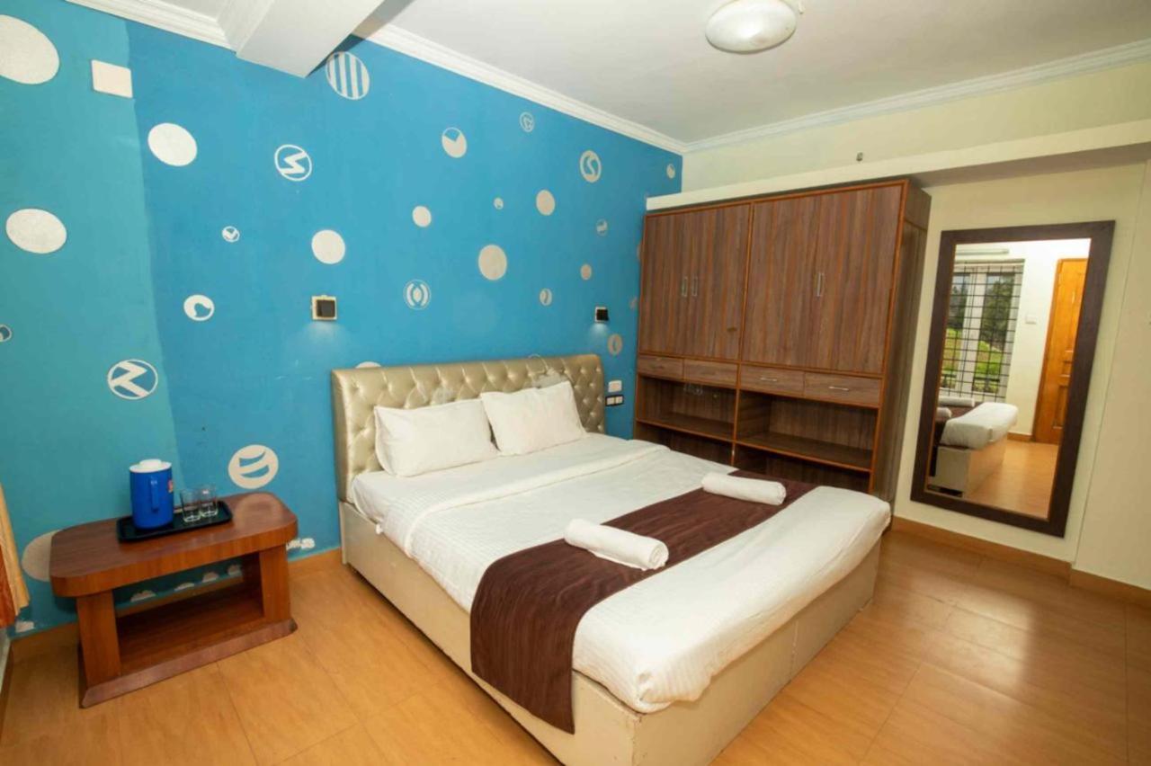 Hotel Lazo Silver , Ooty