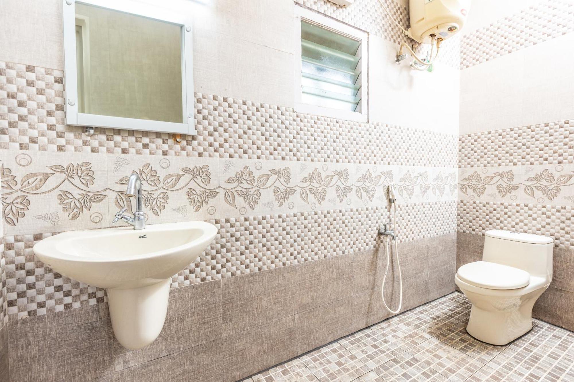 Hotel Sv Residency Ooty