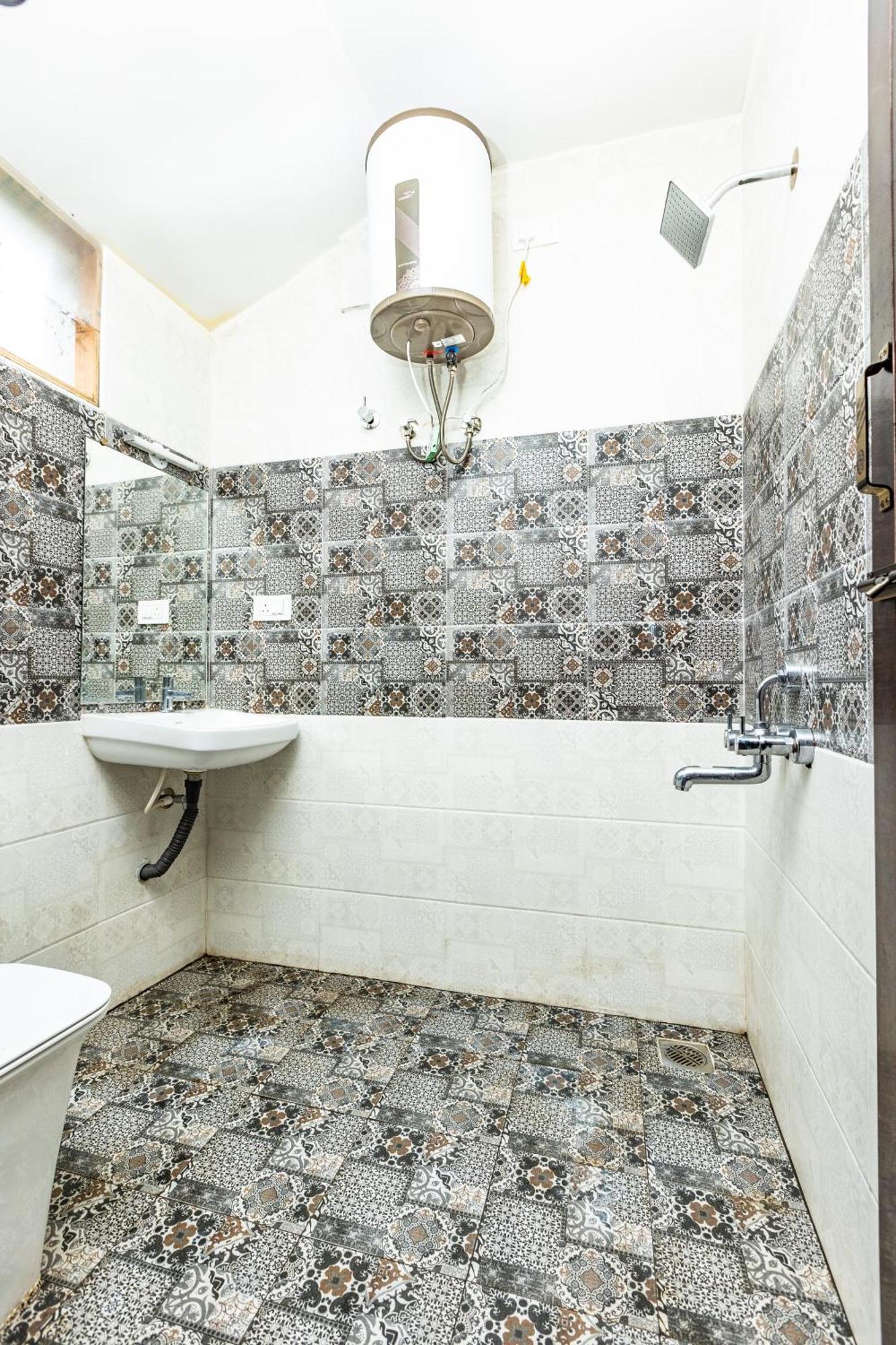 Sv Residency Hotel *