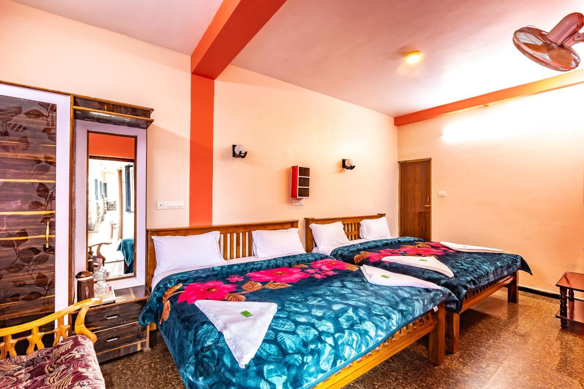 Hotel Sv Residency Ooty