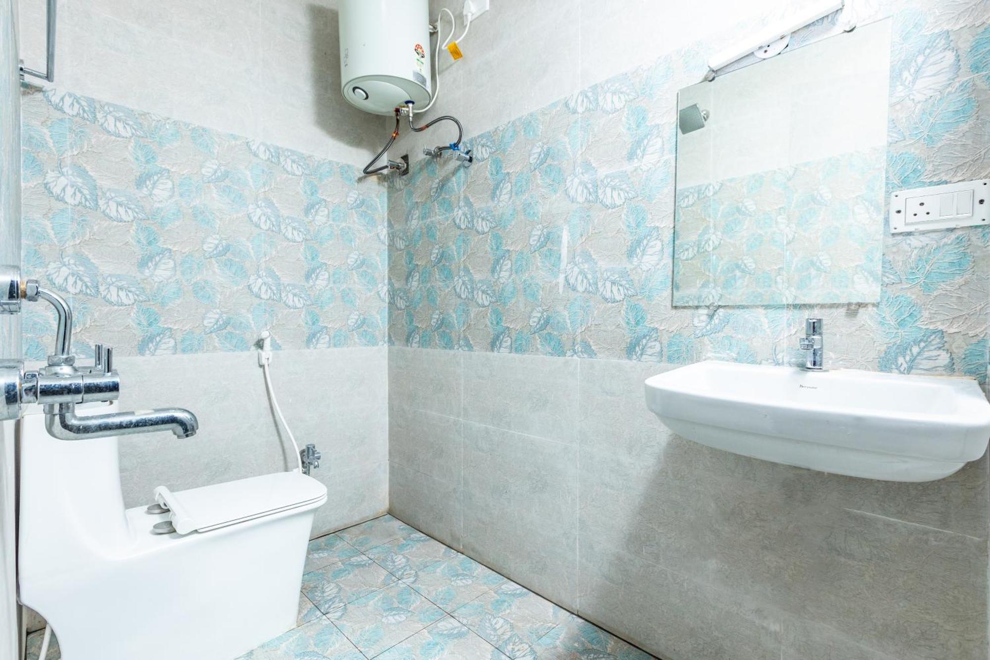 Hotel Sv Residency