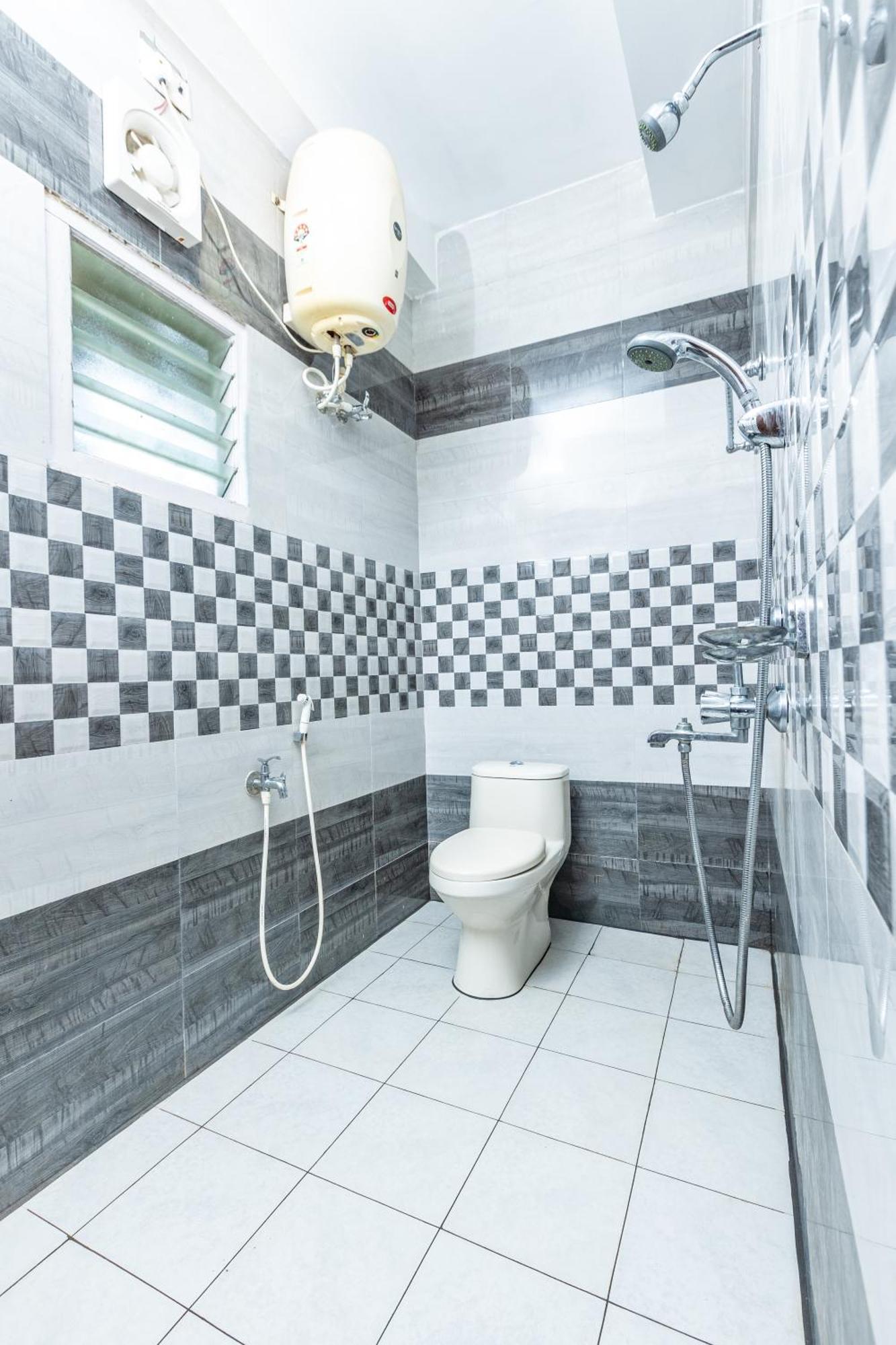 Sv Residency Hotel *