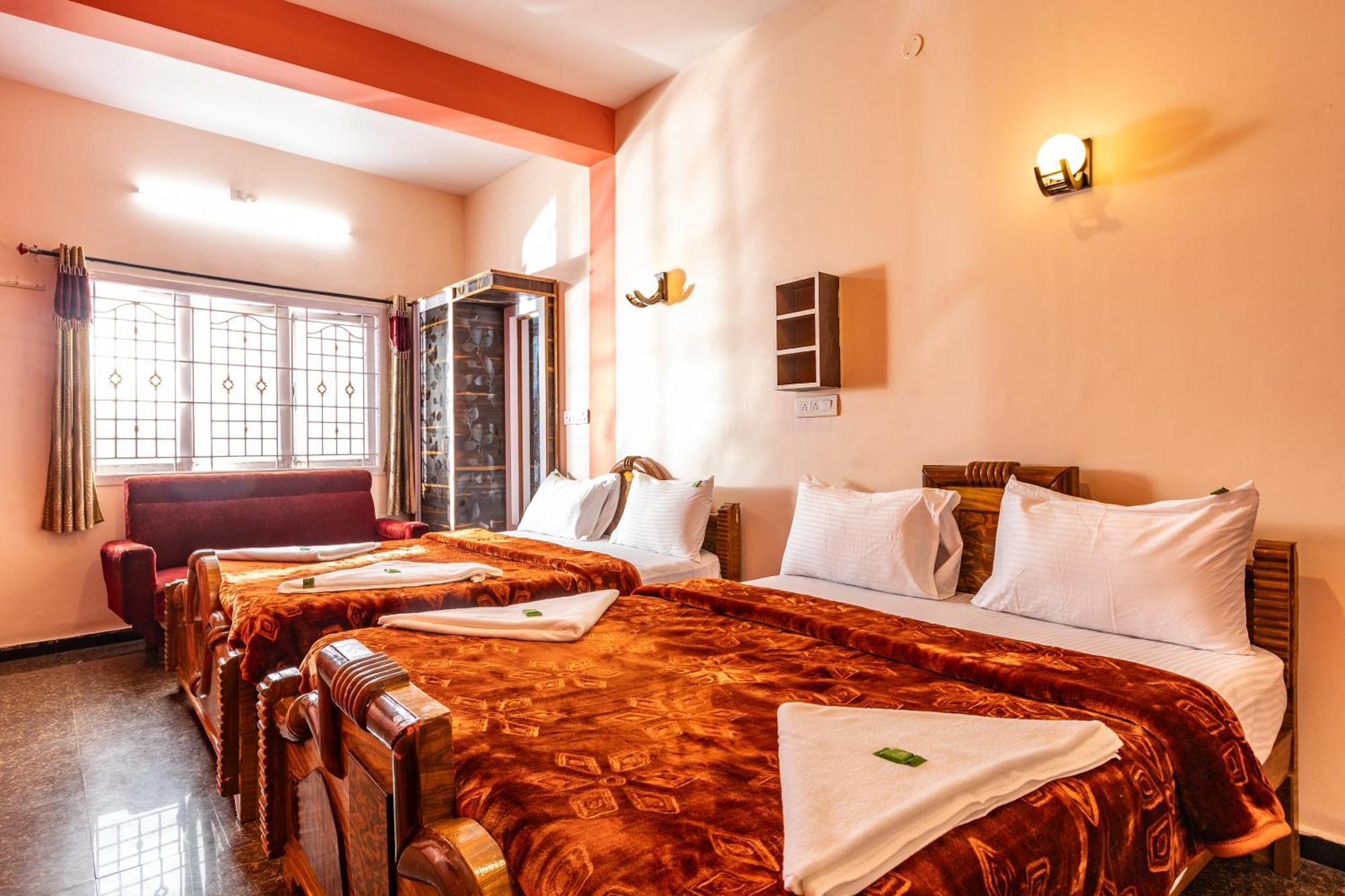 Sv Residency Hotel *