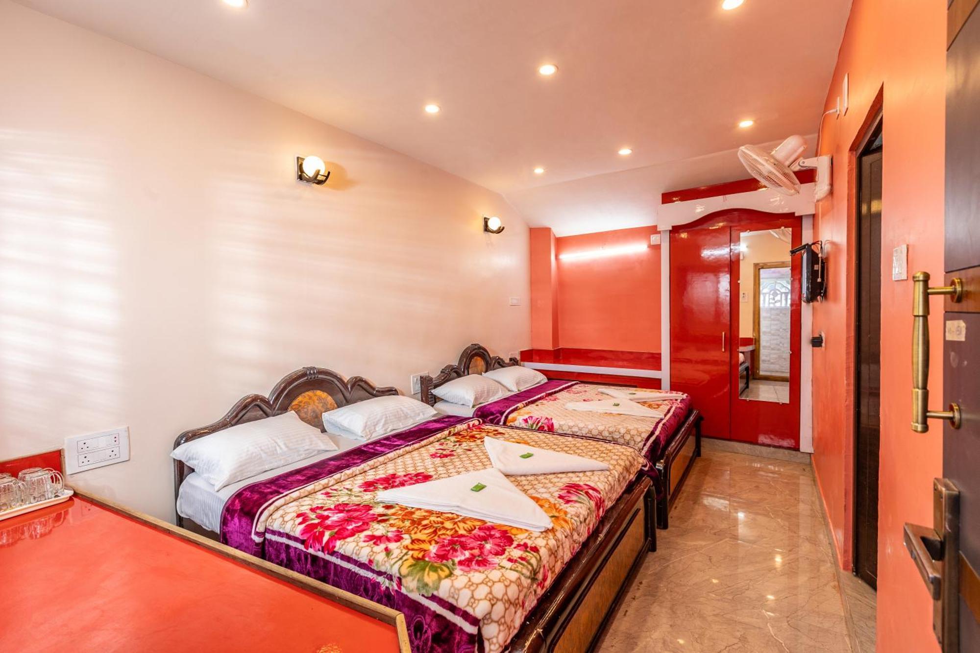 Sv Residency Hotel *