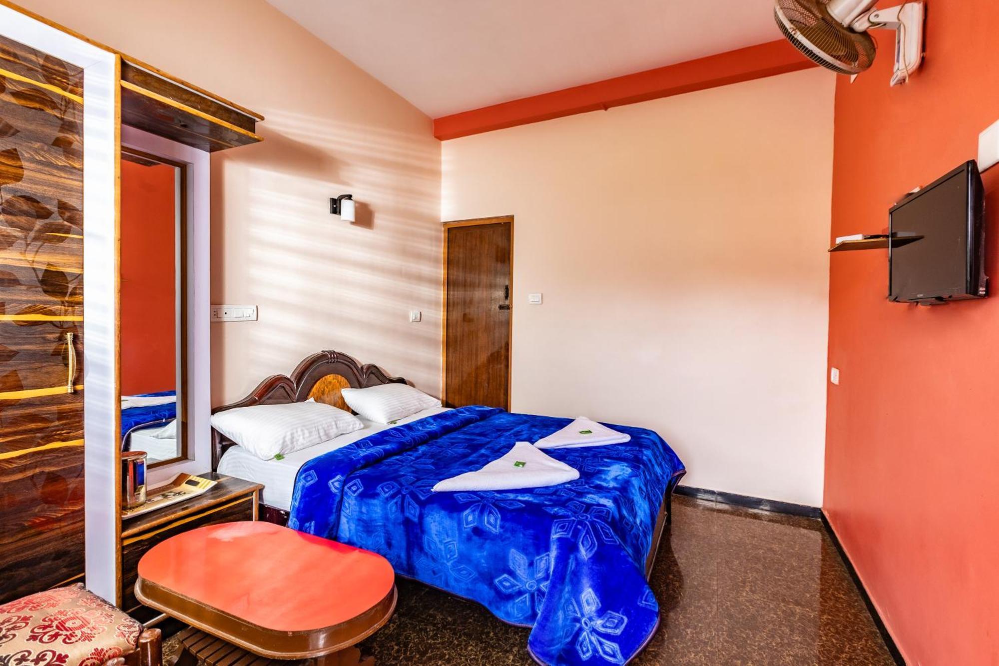 Hotel Sv Residency
